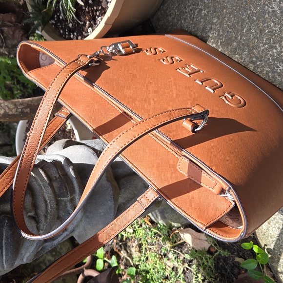 GUESS "RODNEY" Carmel Crosshatch Structured vinyl Tote NWOT - Picture 3 of 16